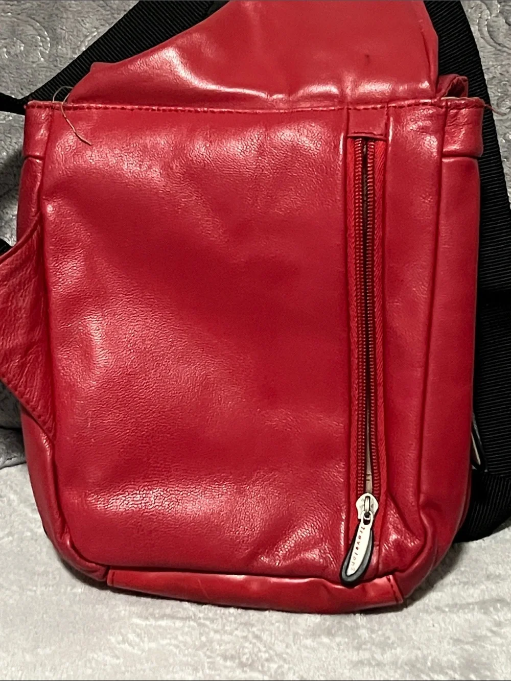 Travelon Red Crossbody Travel Bag-EUC - Picture 6 of 12